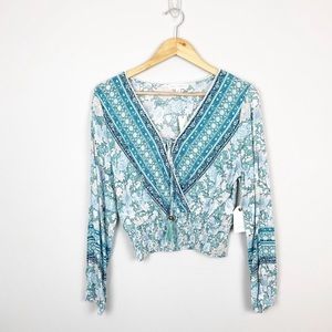 Coco + Jaimeson NWT Surplice Cropped Blouse (M)